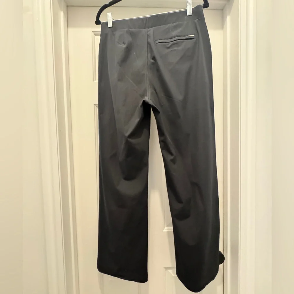 Vuori Wideleg Pant - Medium Short - Picture 3 of 4